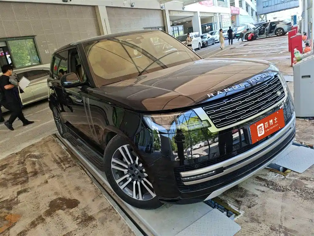 Range Rover 2024 3.0 L6 360PS Vogue Edition