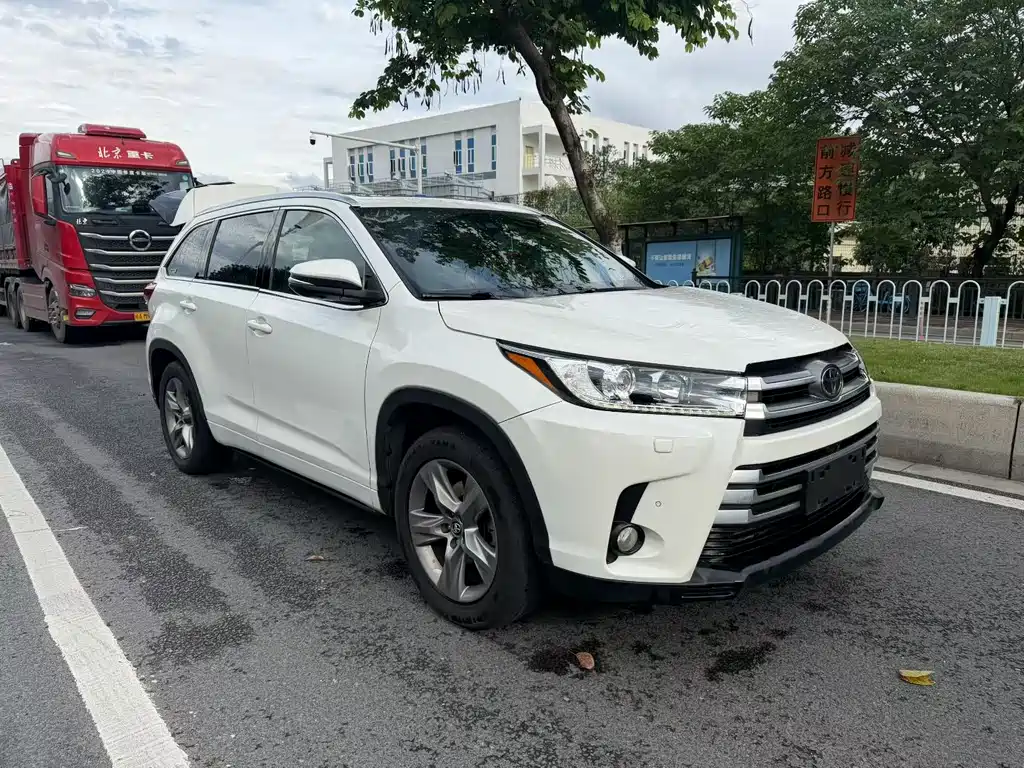 Toyota Highlander 2018 2.0T AWD Supreme Edition 7-Seater China V