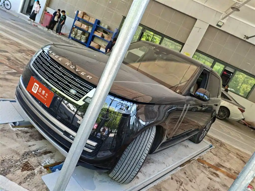 Range Rover 2024 3.0 L6 360PS Vogue Edition