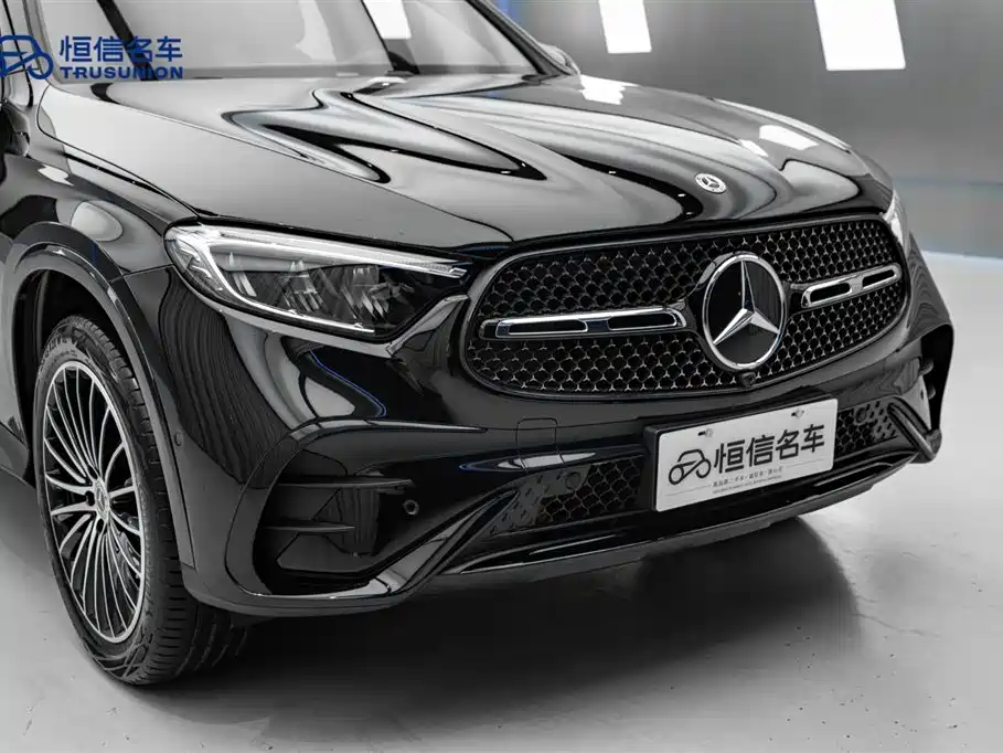 Mercedes-Benz GLC Coupe 2025 GLC 300 4MATIC Coupe SUV
