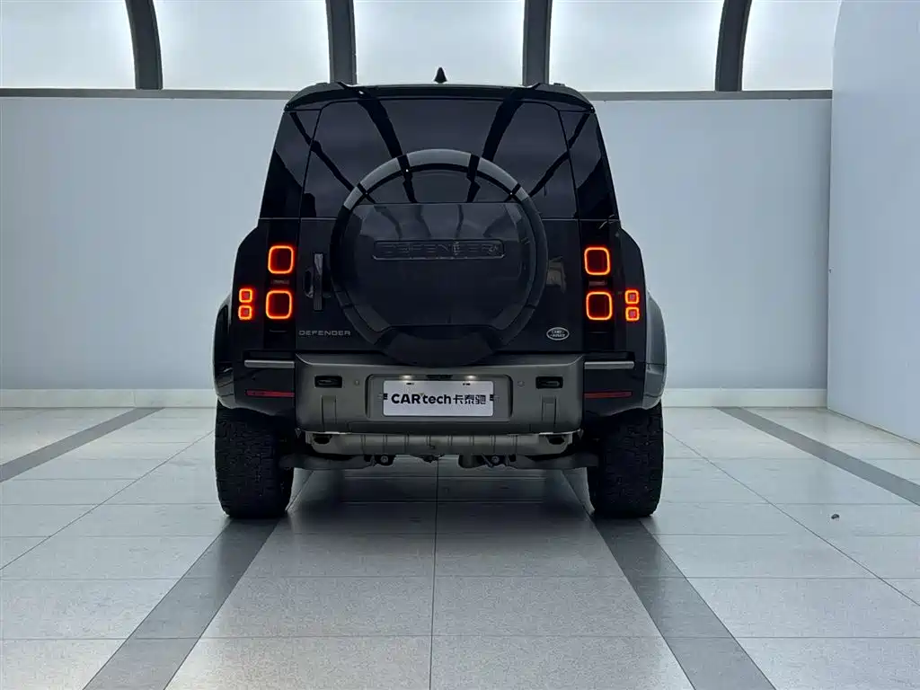 Land Rover Defender 2024 110 3.0T P400 X-DYNAMIC HSE