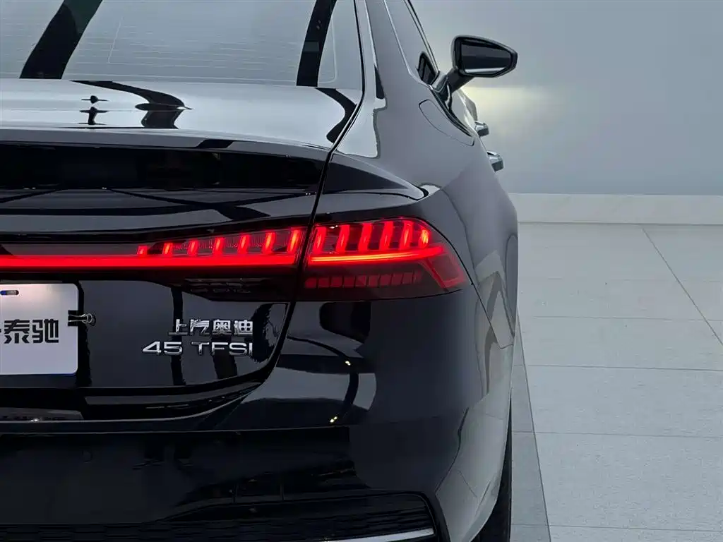 Audi A7L 2024 45 TFSI S-line Zhu Meng Edition with Liujing Package