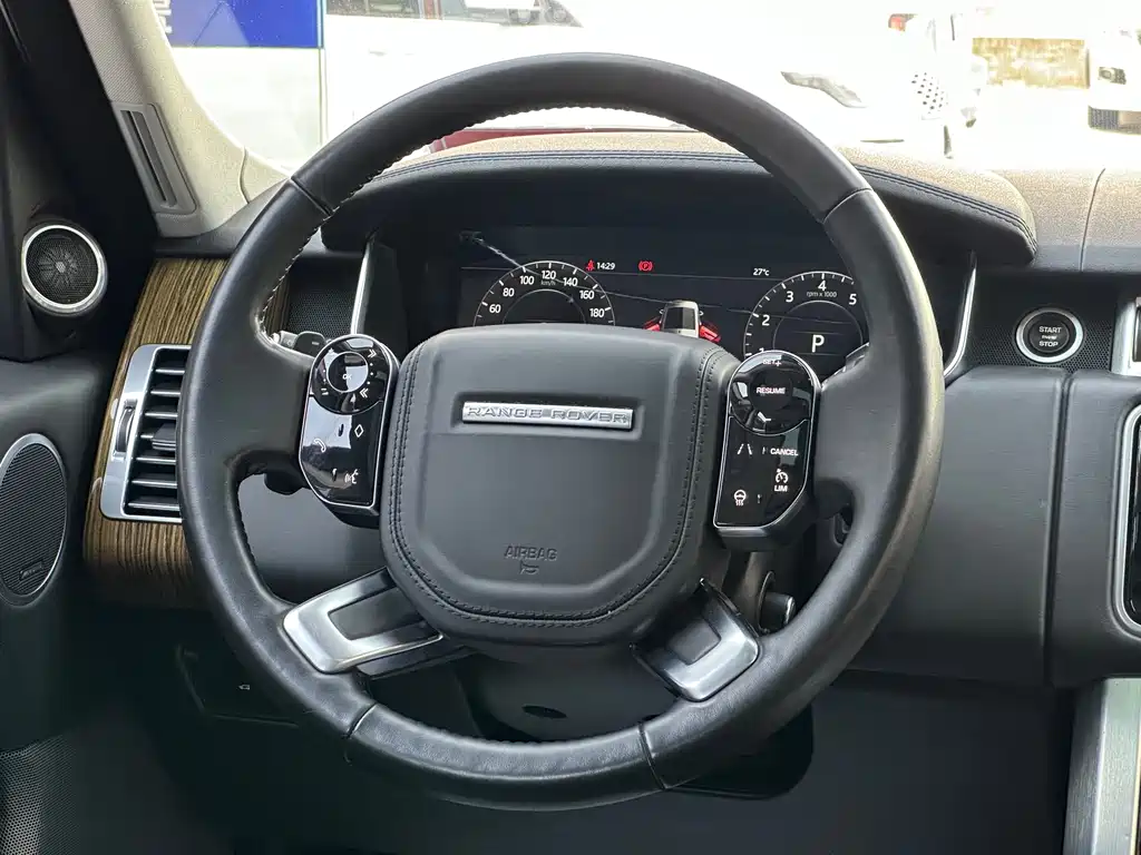 Range Rover Vogue SE LWB 2018