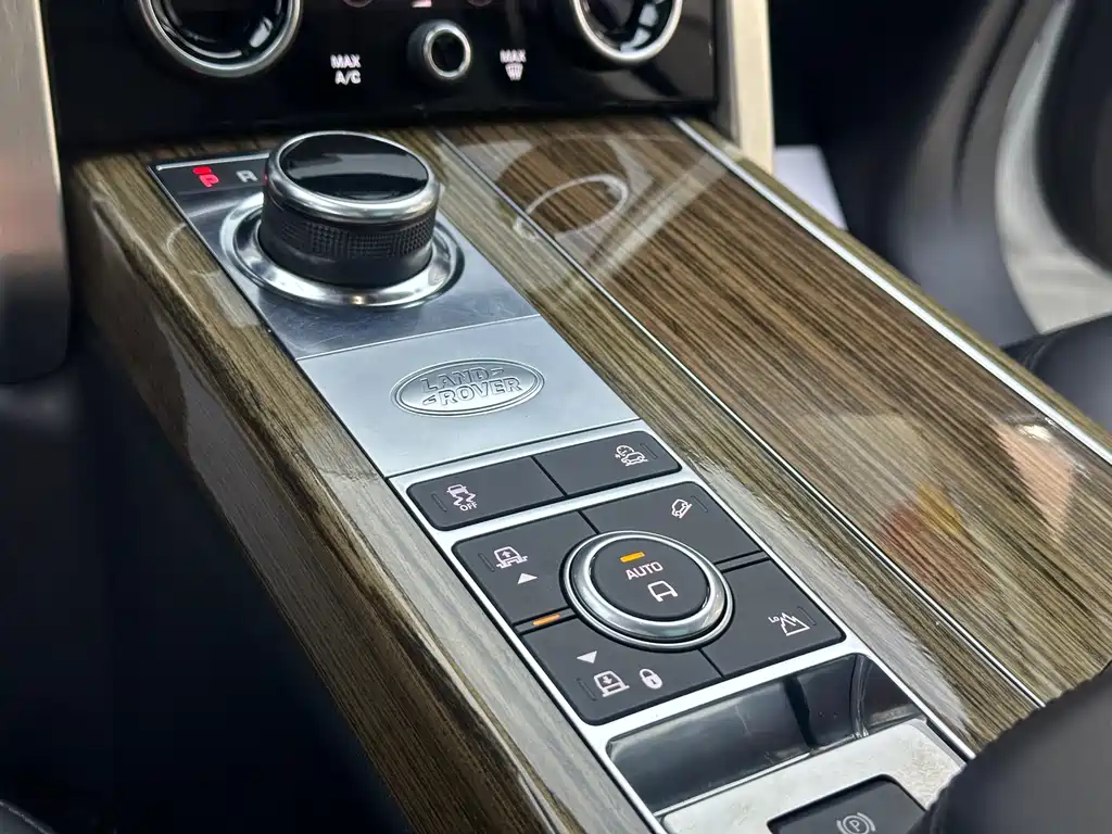Range Rover Vogue SE LWB 2018