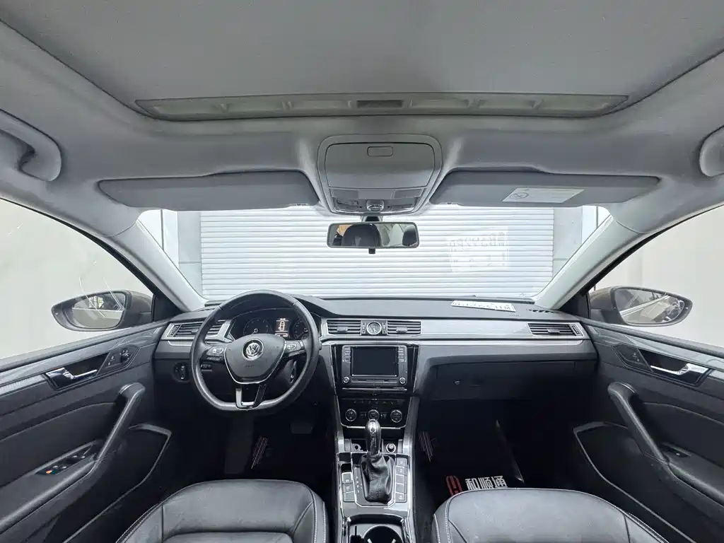 Volkswagen Passat 2017 330TSI DSG Zunrong Edition
