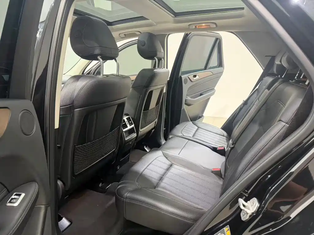 Mercedes-Benz GLE 320 4MATIC Luxury (2016)