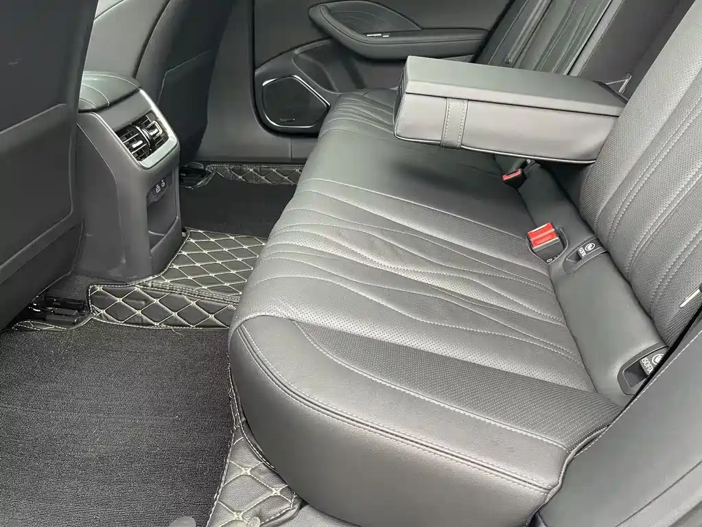 Hongqi H5 2023 1.8T Automatic Official Edition
