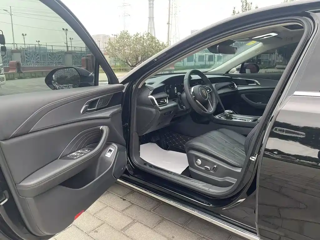 Hongqi H5 2023 1.8T Automatic Official Edition