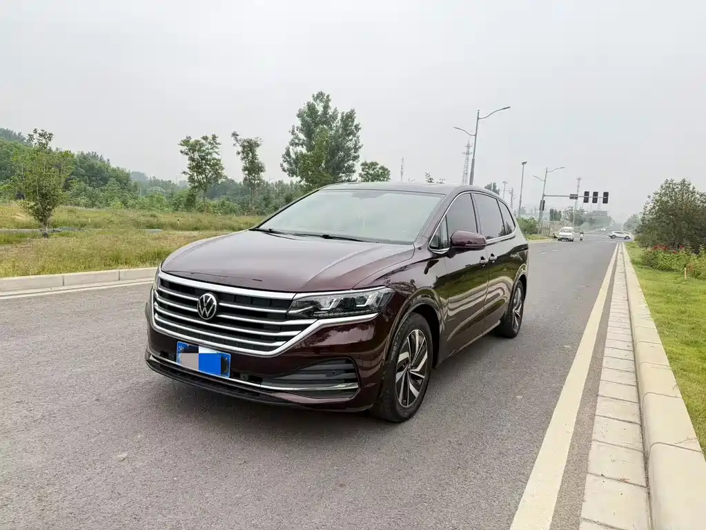 Viloran 2020 330TSI Luxury Edition