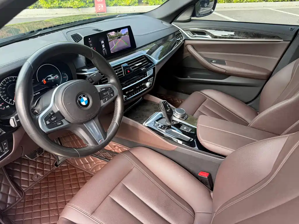 BMW 5 Series 2019 525Li M Sport Package