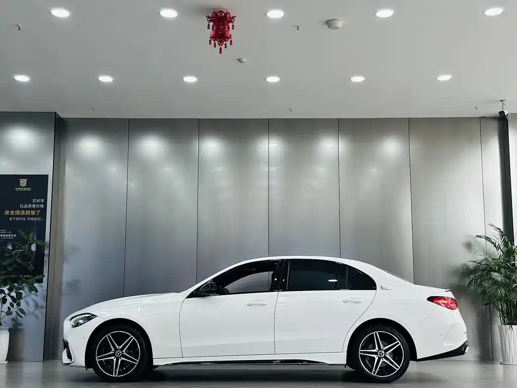 Mercedes-Benz C-Class 2024 C 260 L皓夜运动版