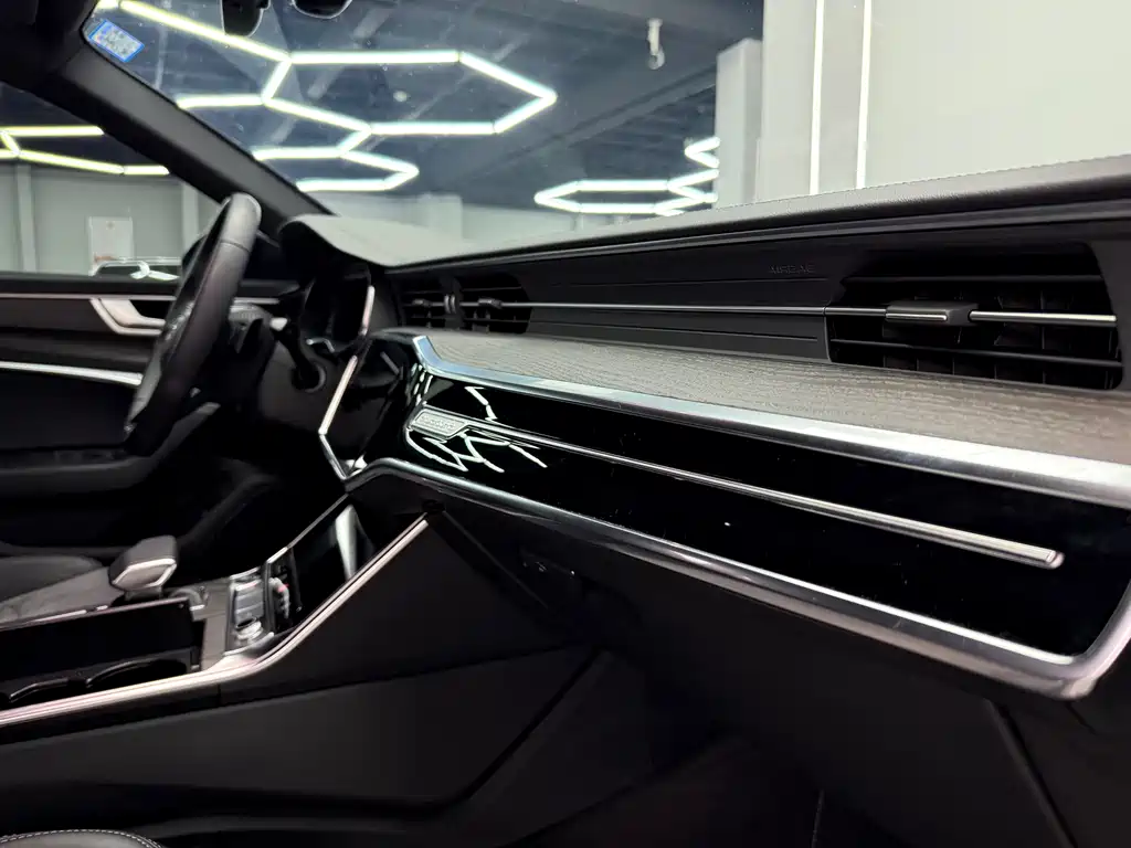 Audi A6L 2023 45 TFSI quattro Zhenxuan Dynamic Edition