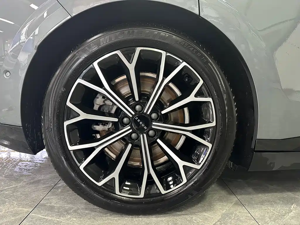 Zeekr 007 2025 RWD Intelligent Driving Edition 75kWh