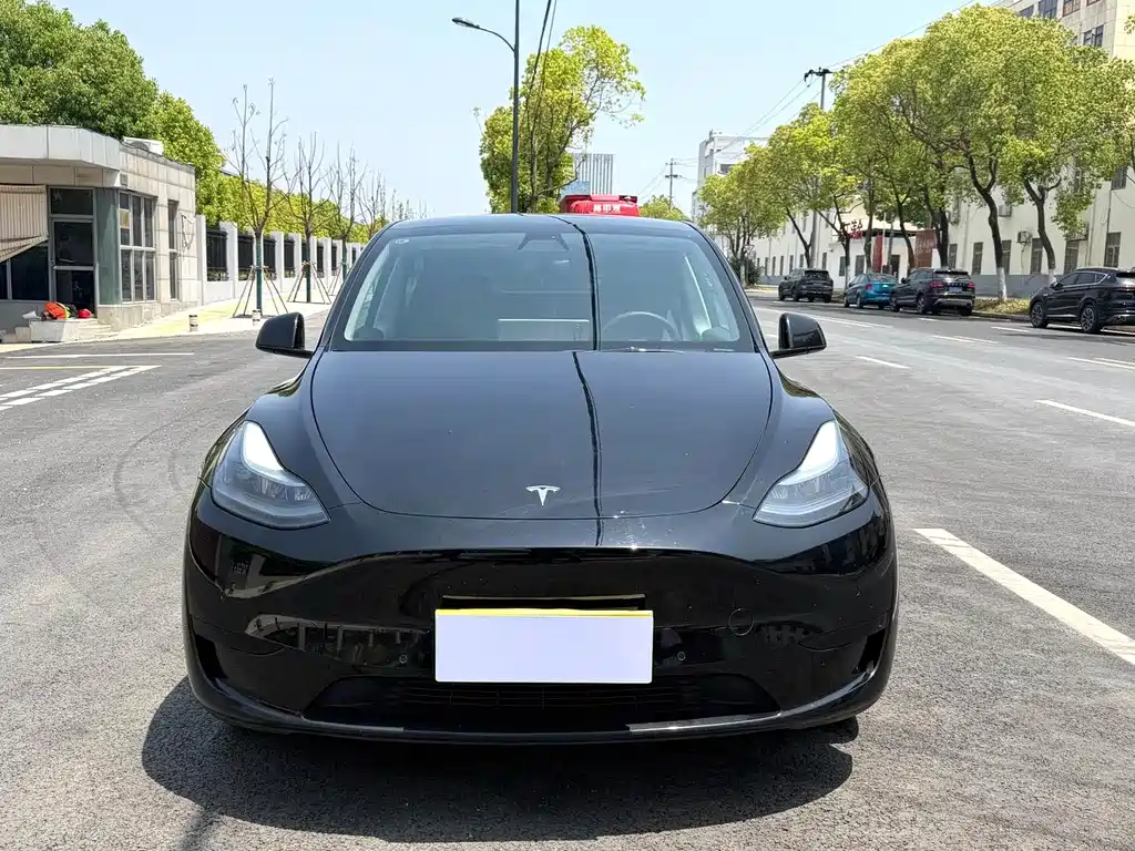 Tesla Model Y 2023 RWD