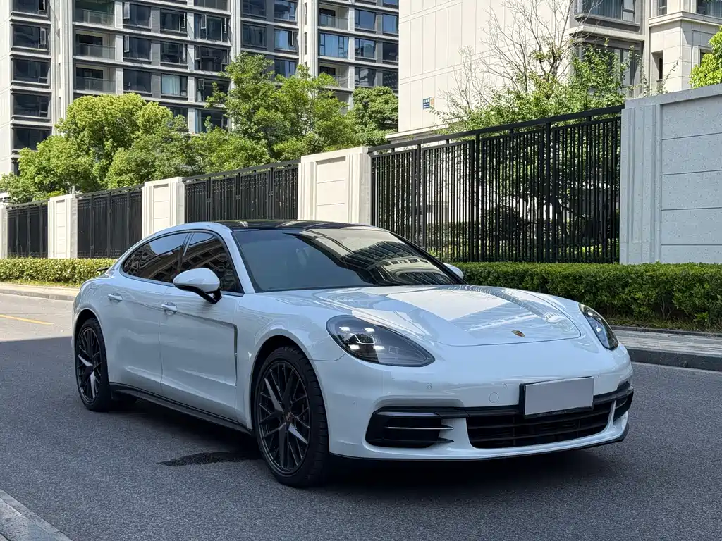2017 Porsche Panamera Executive Long Wheelbase 3.0T