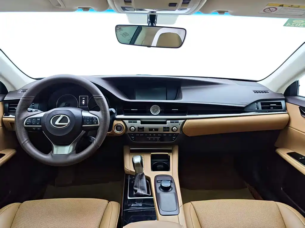 Lexus ES 2015 200 Elite Edition