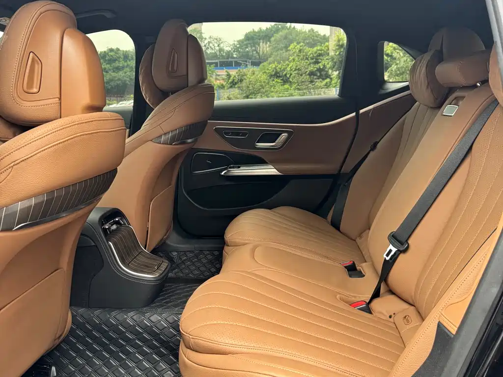 Mercedes-Benz E-Class 2024 E 300 L Fashion Edition