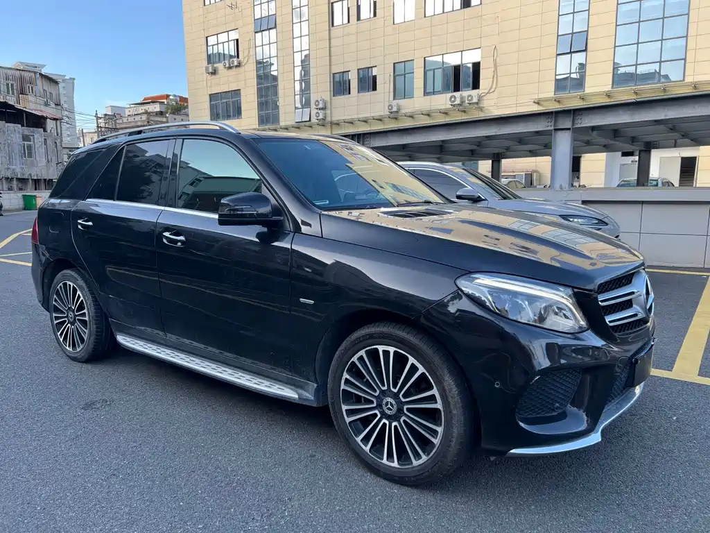 Mercedes-Benz GLE 400 4MATIC