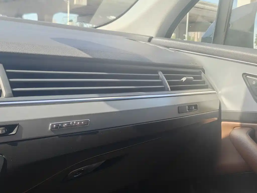 Audi Q7 2016 40 TFSI S line Sport