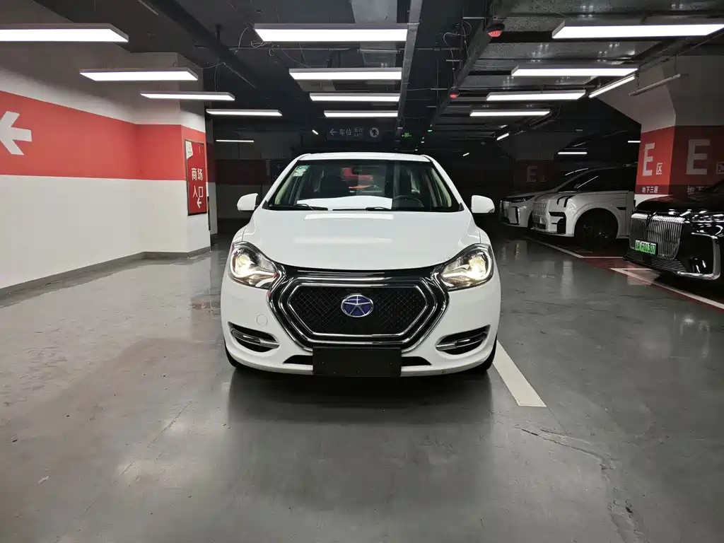 JAC iEV5 2015