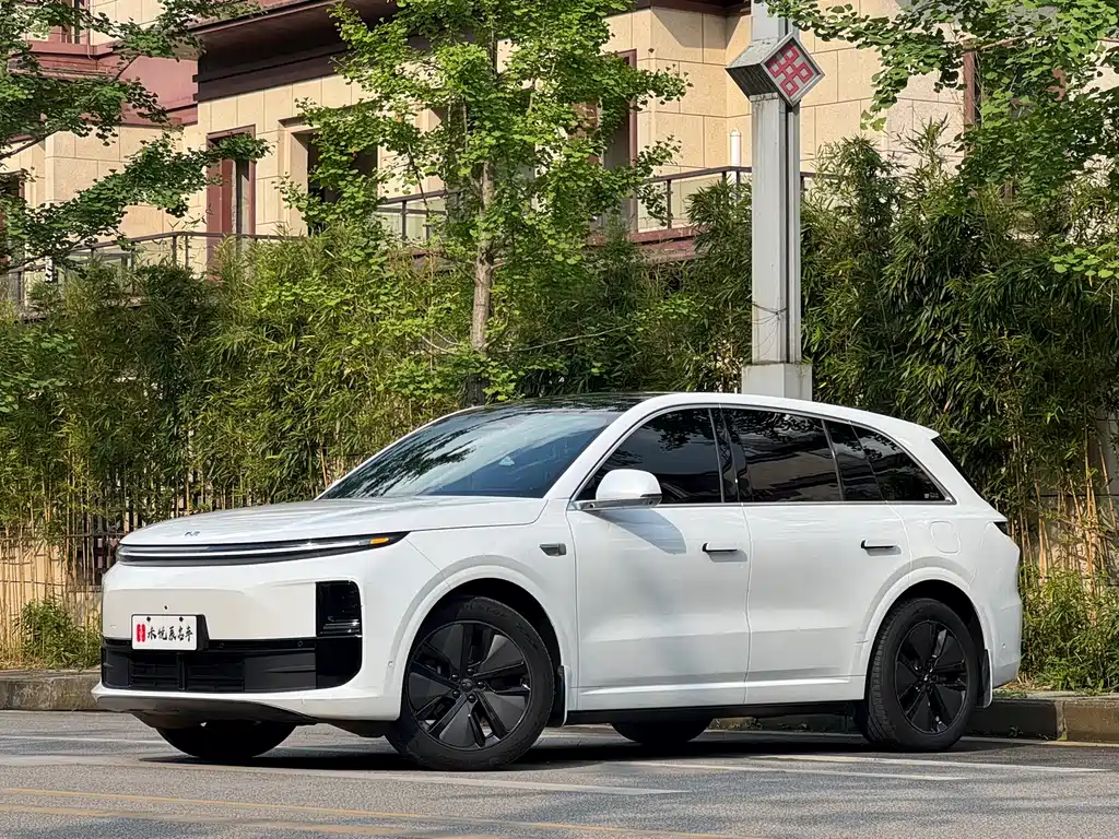 Li Auto L6 2024 Pro