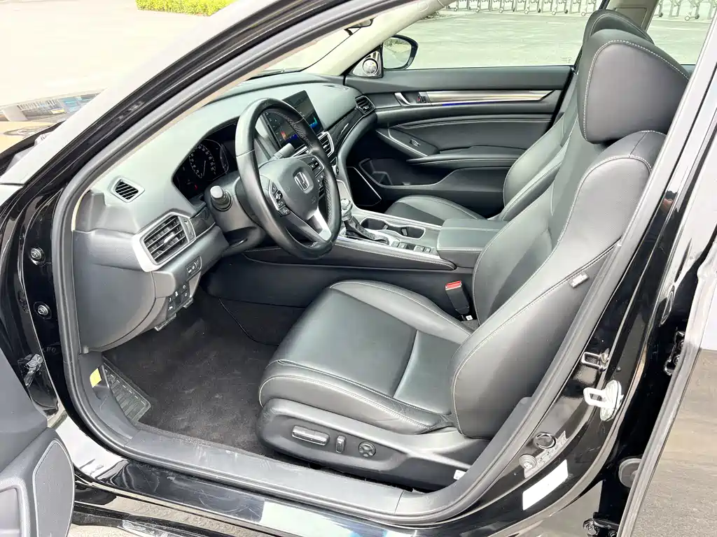 Accord 2022 260TURBO Phantom Night Premium Edition