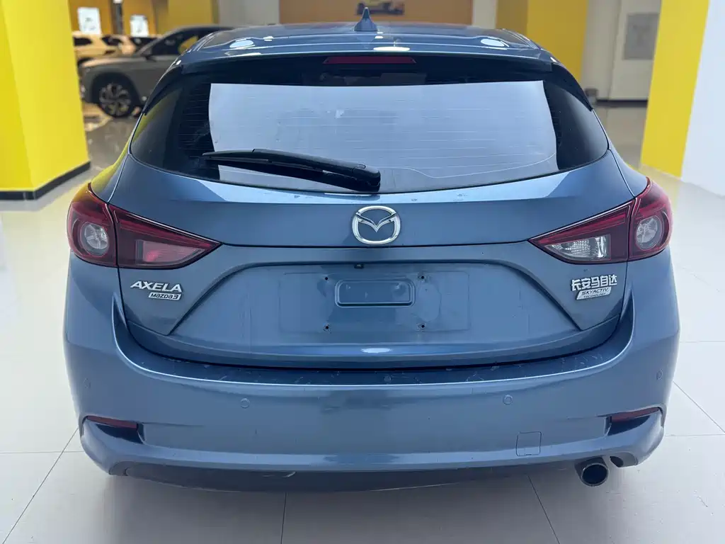 Mazda 3 Axela 2017 Hatchback 1.5L Automatic Luxury Edition China V