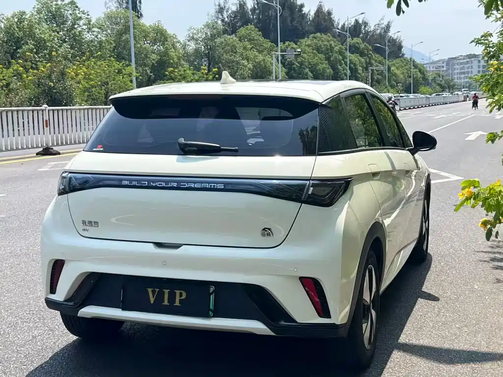 BYD Dolphin 2023 420km Fashion Edition