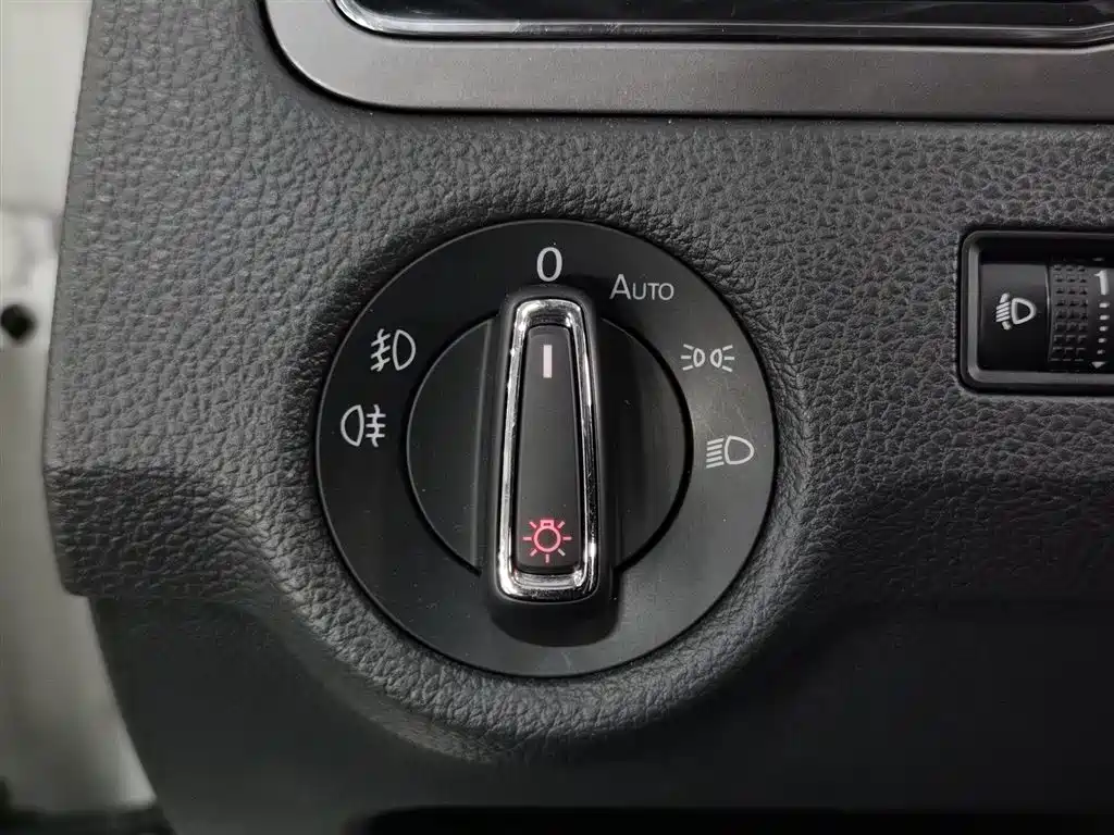 Volkswagen Santana Gran Lavida 2017 1.6L Automatic Comfort Edition