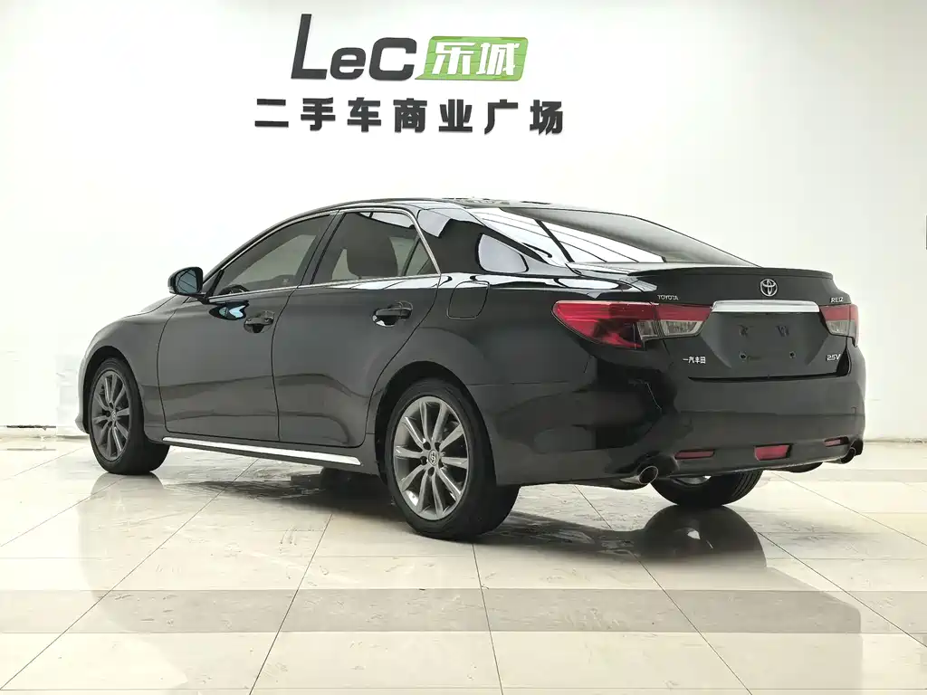 Toyota Reiz 2013 2.5V Shangrui Edition