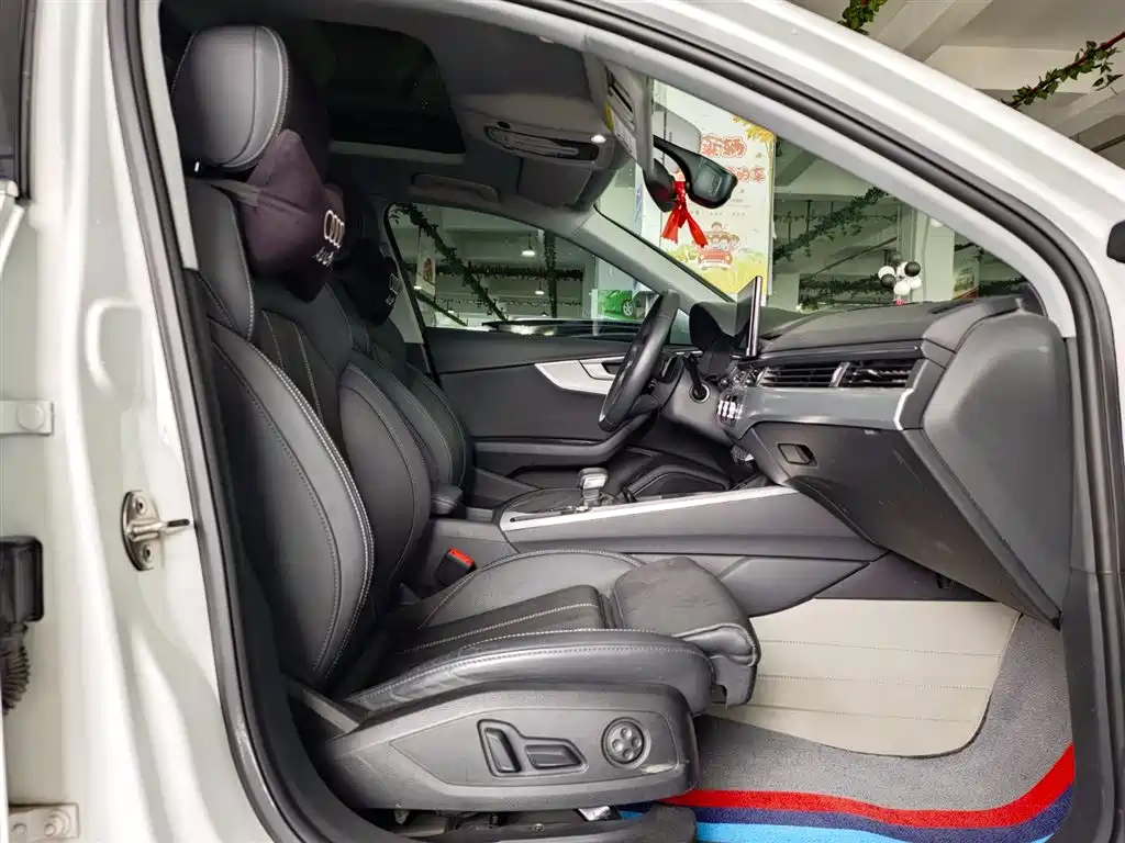 Audi A4L 2020 40 TFSI Fashion Dynamic