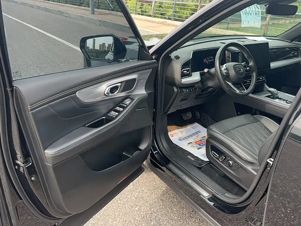 GAC Trumpchi GS8 2022 Pilot Series 2.0TGDI FWD Luxury Smart Connect Edition (7-Seater)