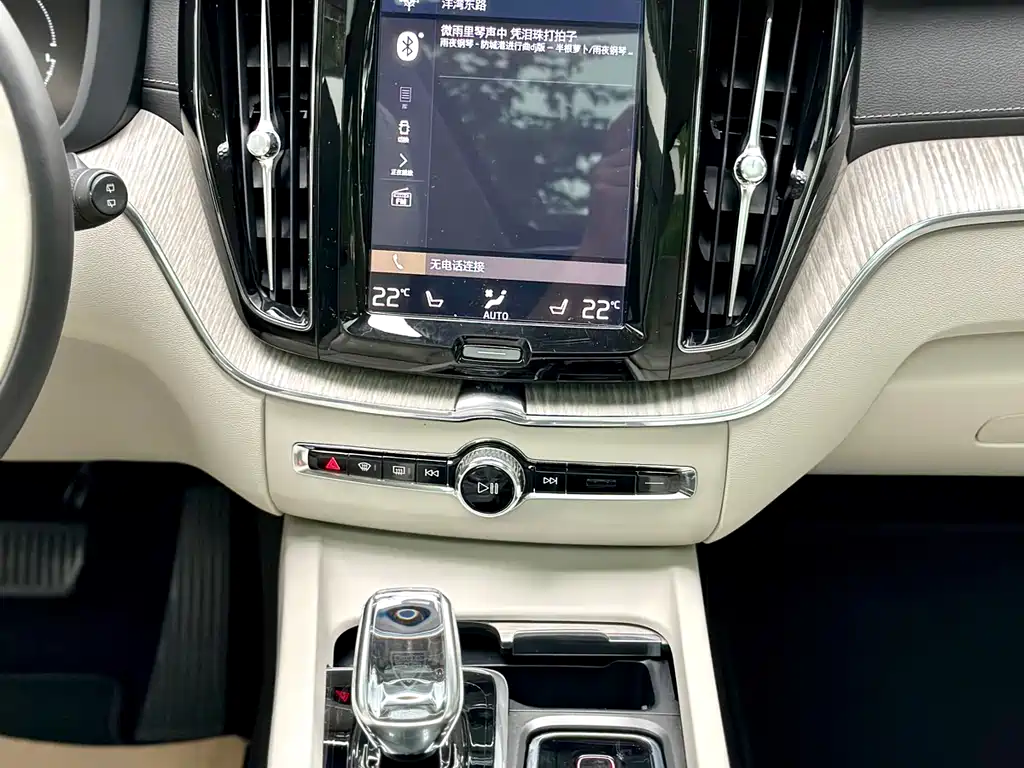 Volvo XC60 Plug-in Hybrid 2019 T8 AWD Inscription Luxury Edition China VI