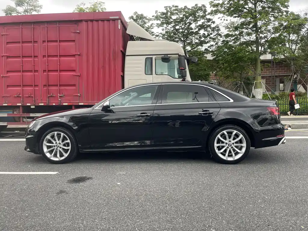 Audi A4L 2019 40 TFSI Fashion Edition China VI