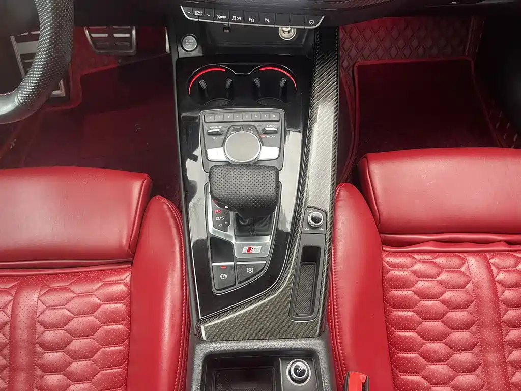 Audi A4L 2019 40 TFSI Fashion Edition China VI