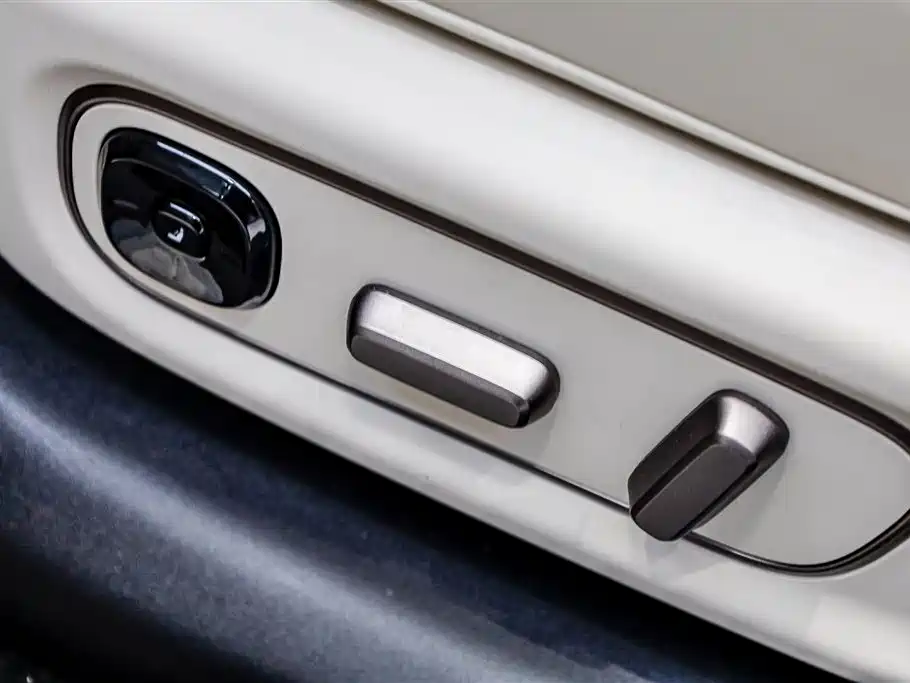 Li Auto i6 2025 RWD Standard Edition