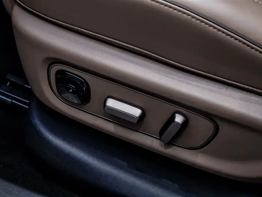 Li i6 2025 RWD Standard Edition
