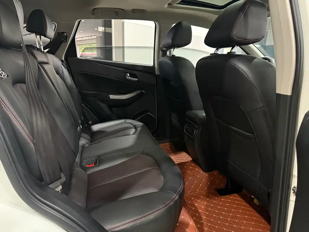 Venucia T70 2019 2.0L CVT Ruixiang Edition China VI