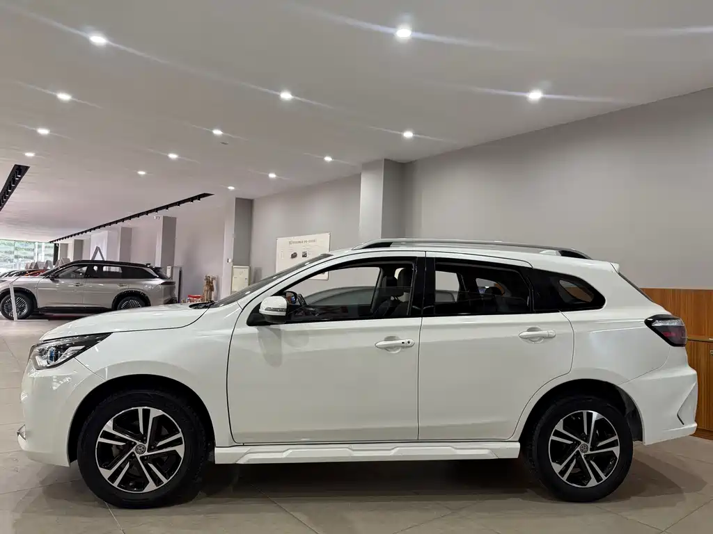 Venucia T70 2019 2.0L CVT Ruixiang Edition China VI