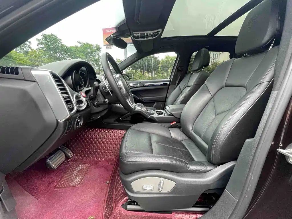 2014 Porsche Cayenne Platinum Edition 3.0T