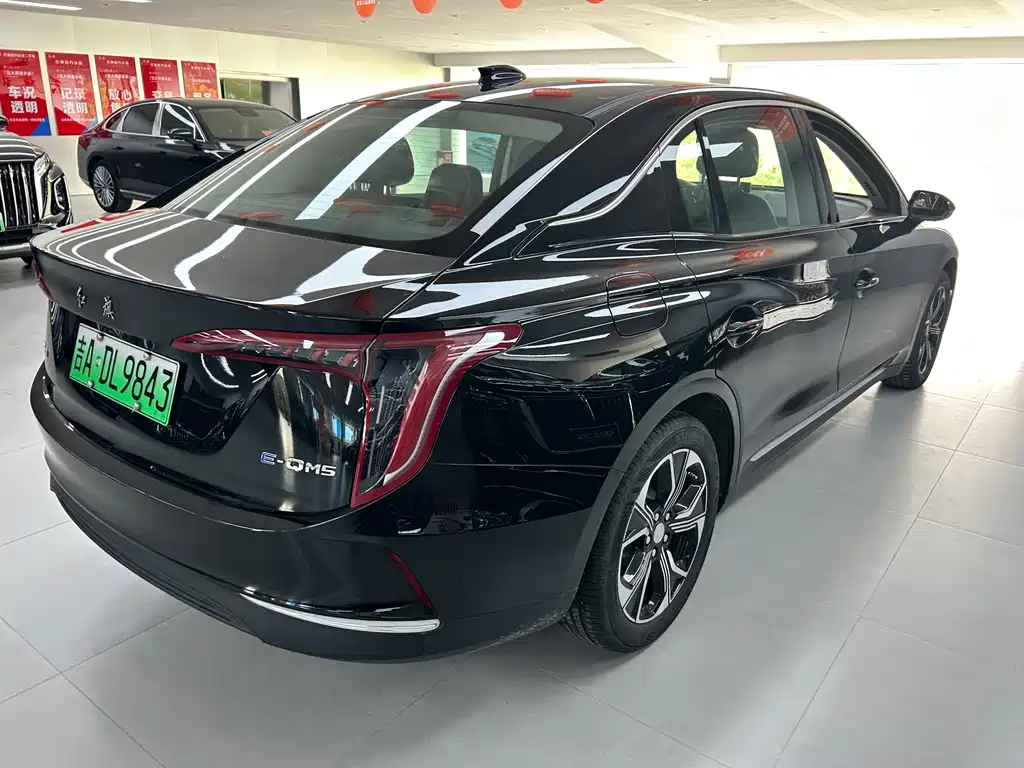 Hongqi E-QM5 2022 431km Charging Le Xiang Edition