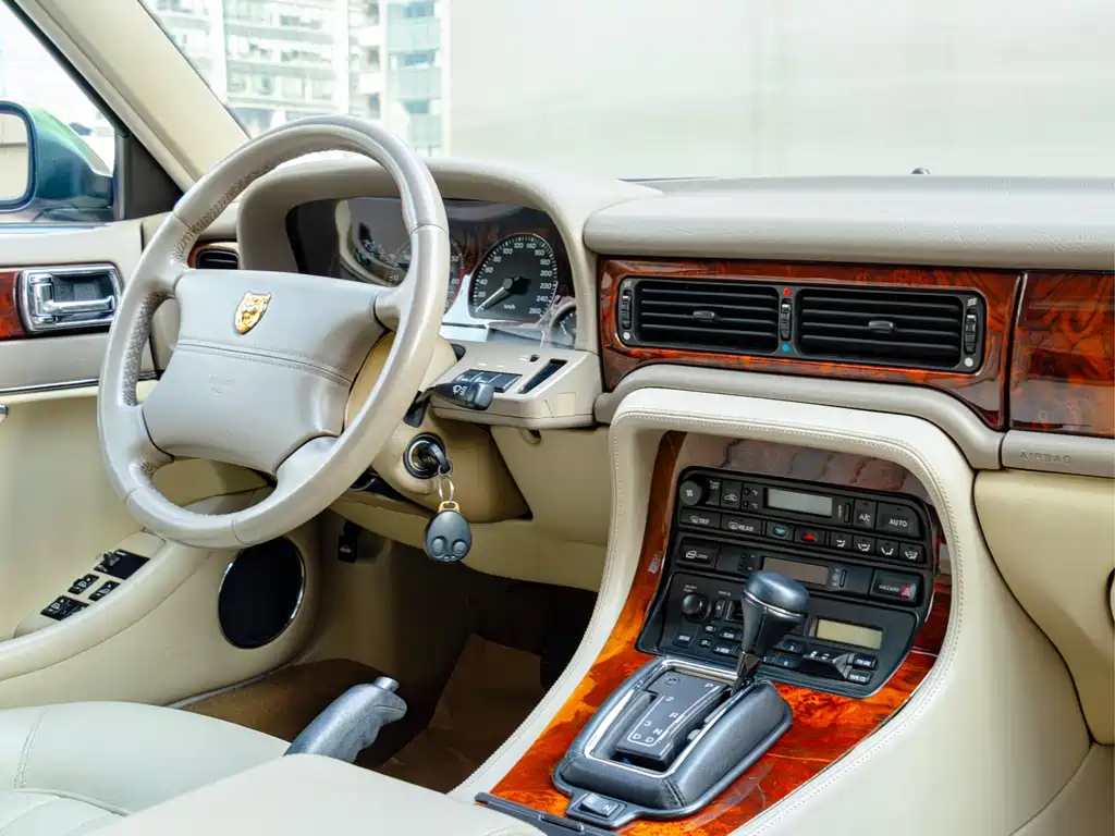Jaguar XJ 1997 XJ6 4.0L