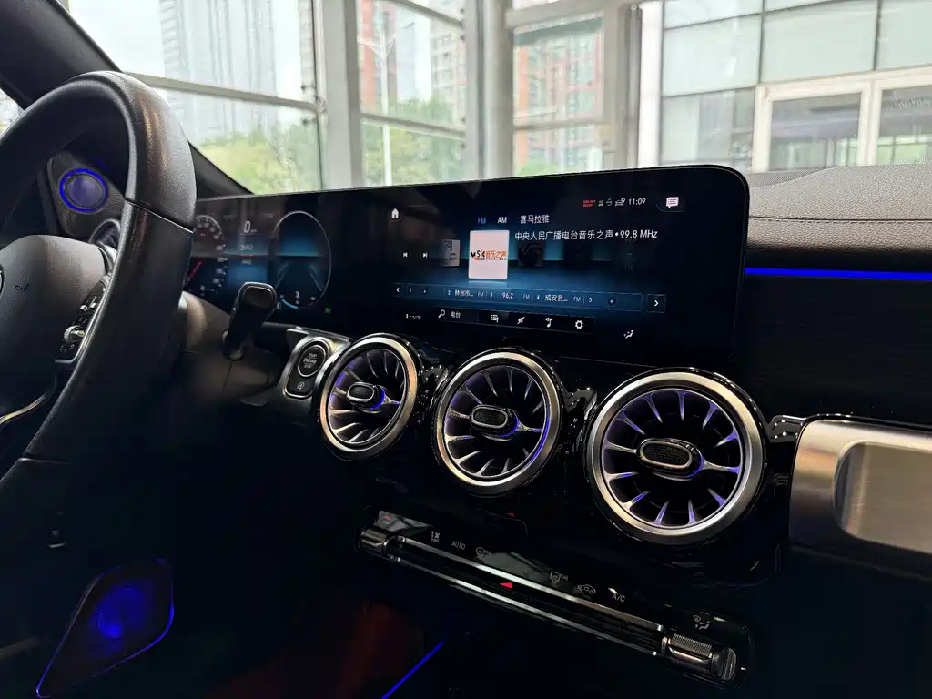 Mercedes-Benz GLB 2023 GLB 220 4MATIC