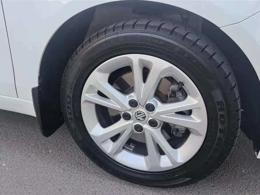 Roewe 360 2016 1.5T Automatic Value Luxury Edition