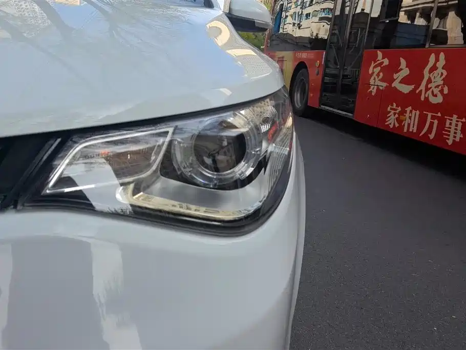 Roewe 360 2016 1.5T Automatic Value Luxury Edition