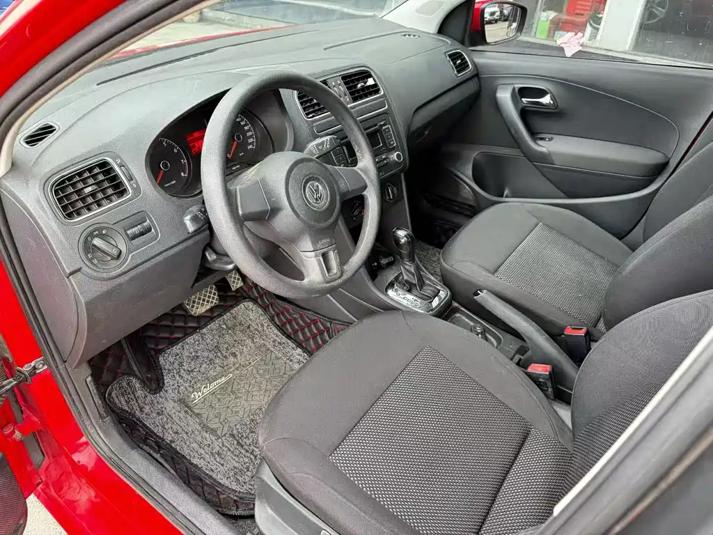 Volkswagen Polo 2011 1.6L Automatic Cool Edition