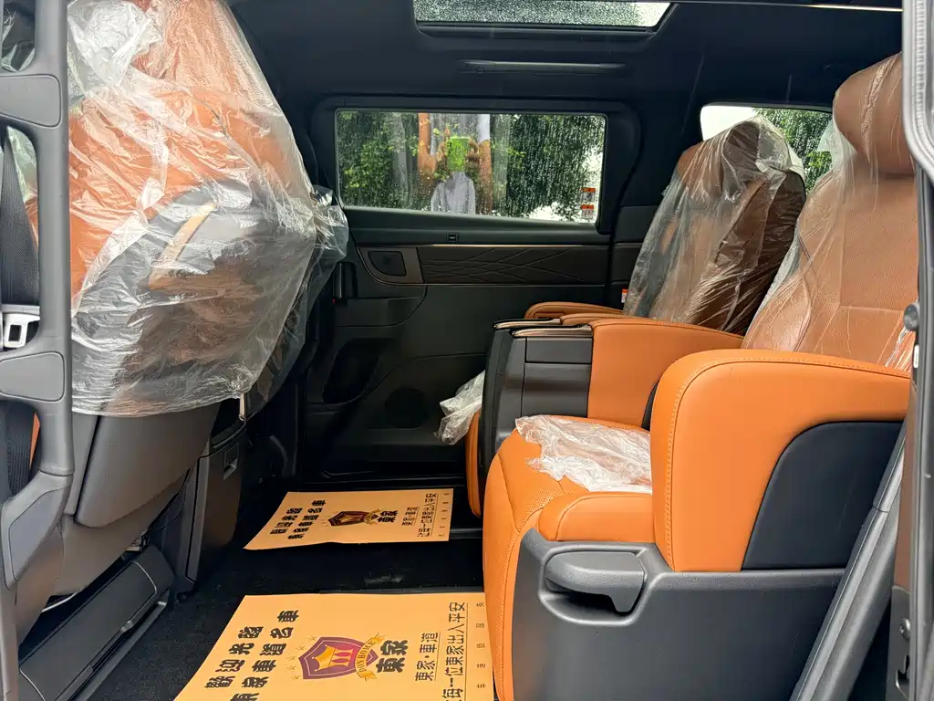 Toyota Vellfire 2025 2.4T Automatic