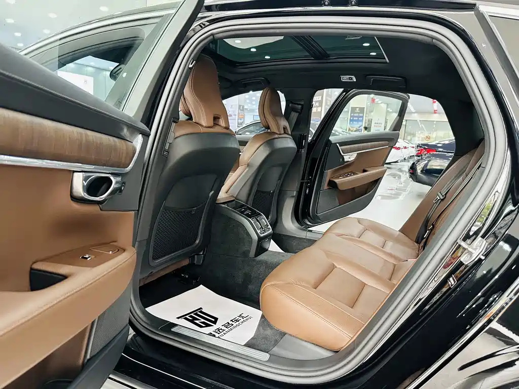 Volvo S90 2021 B5 Inscription