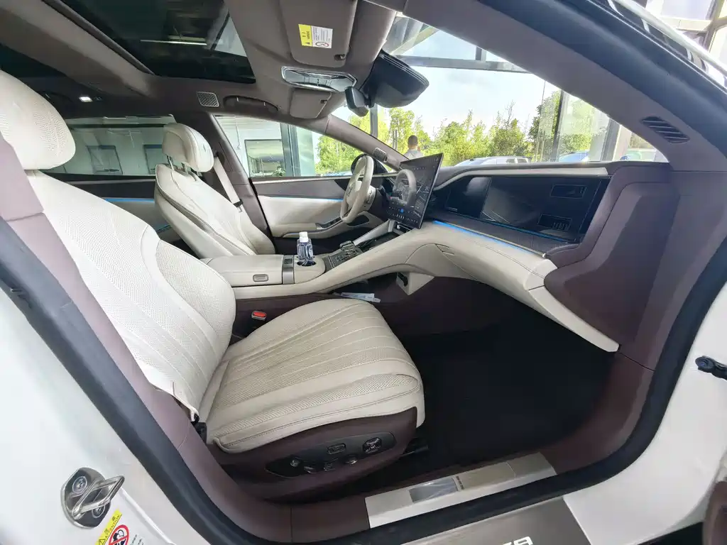 Denza Z9GT 2024 1100 AWD Ultra Edition