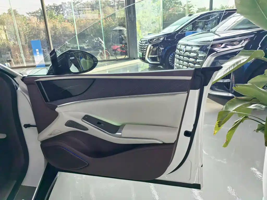 Denza Z9GT 2024 1100 AWD Ultra Edition